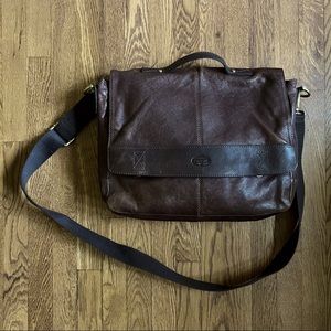Men’s Fossil Leather Messenger Bag